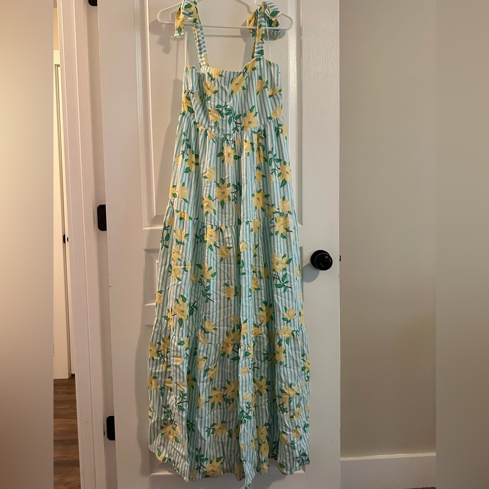 Draper James tie floral dress size S